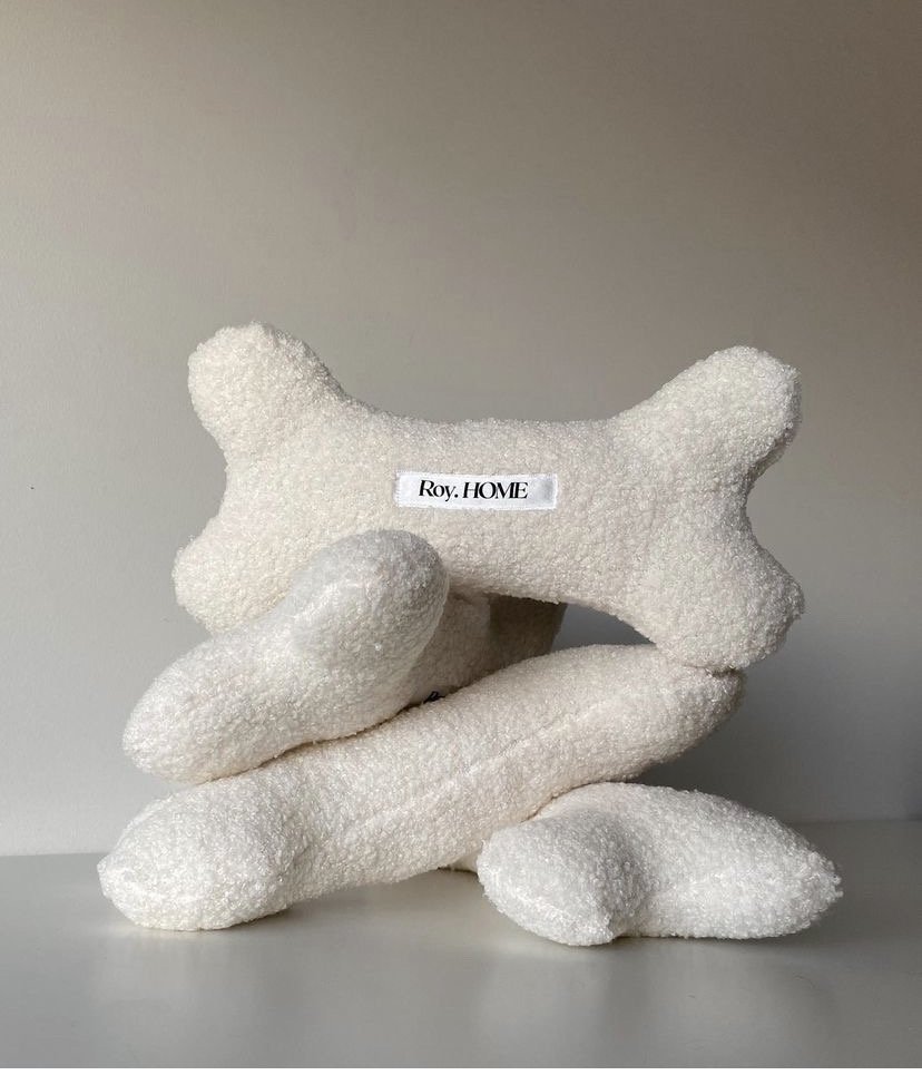 Roy HOME Boucle Dog Pillow Bone